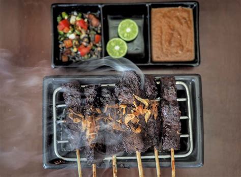   sate maranggi, ชิมรสชาติหมักแสนหอมกับสัมผัสเนื้อนุ่มละลายในปาก !